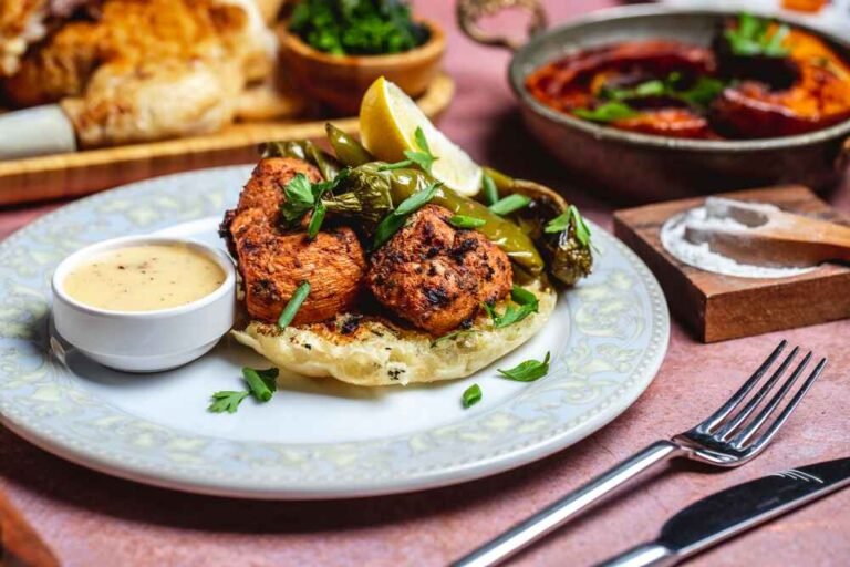 16 Best Restaurants in Bahadur Abad Karachi You Must Try