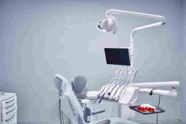 12 Best Dentist in Clifton Karachi for Premium Dental Care
