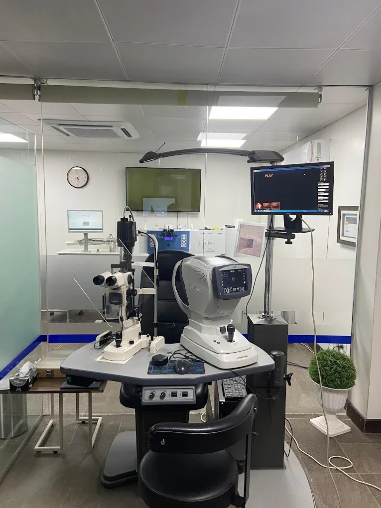 17 Best Eye Specialist in Peshawar for Expert Vision Care