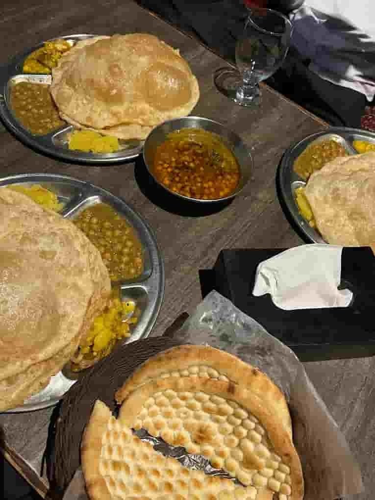 6 Best Naan Chanay in Sahiwal for a Delicious Desi Breakfast