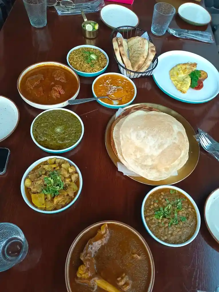 10 Best Nihari in Faisalabad for Authentic Desi Flavor